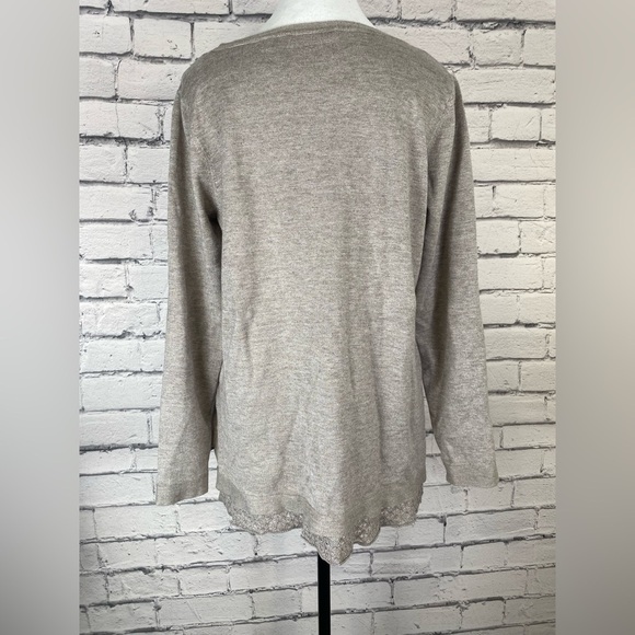 Cyrus Tan Modern Sweater with Lace size Large - Picture 7 of 10